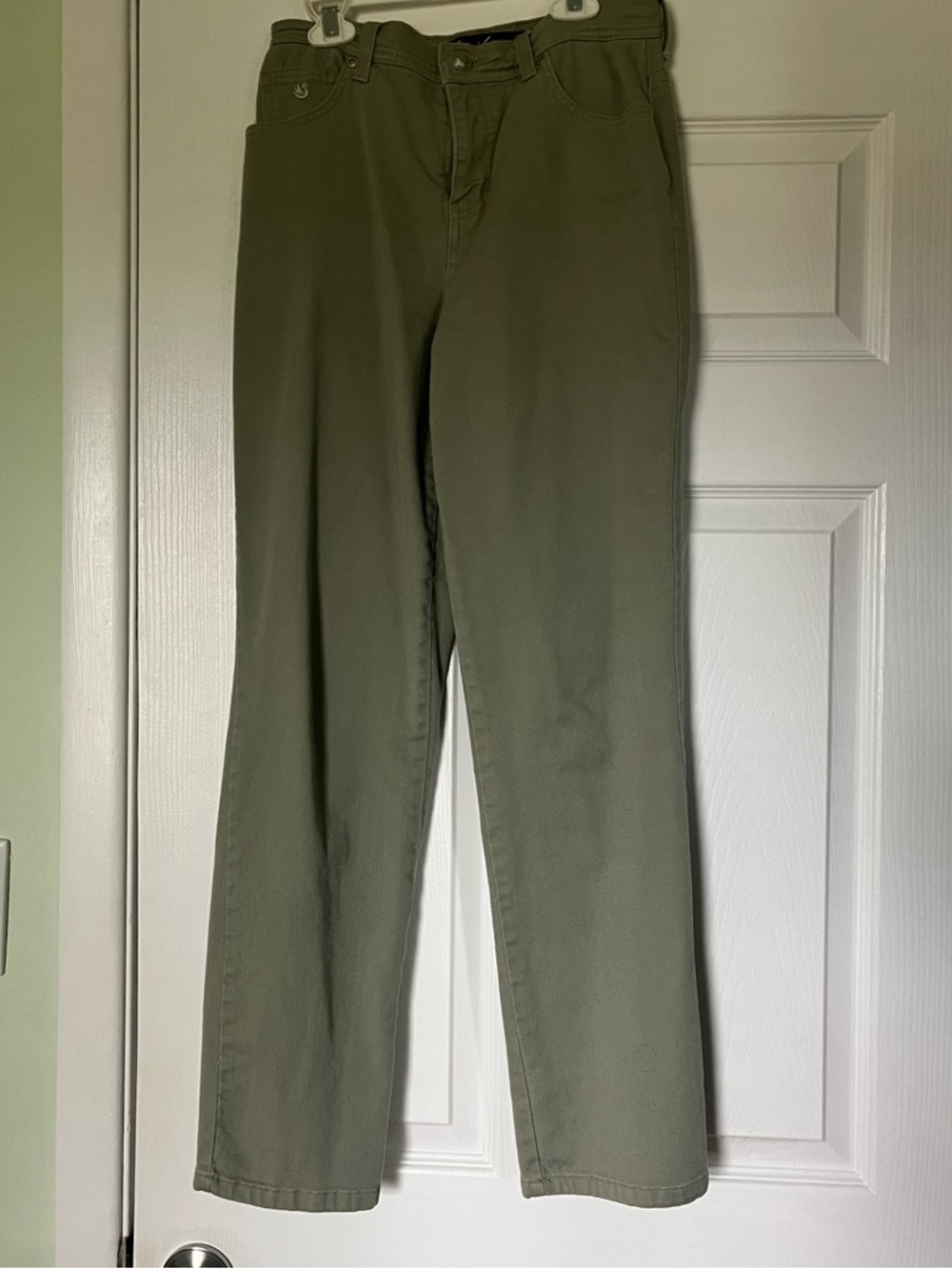 GV Green Pants